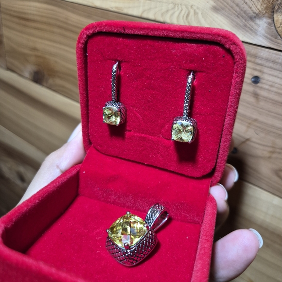 Vintage  Yellow Gemstone Necklace and Earring Set - Picture 1 of 5
